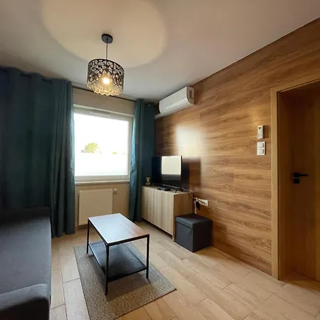 Superior Baltea 3 Rooms, 2 Bedrooms, 800m, Air Condition! גדנסק